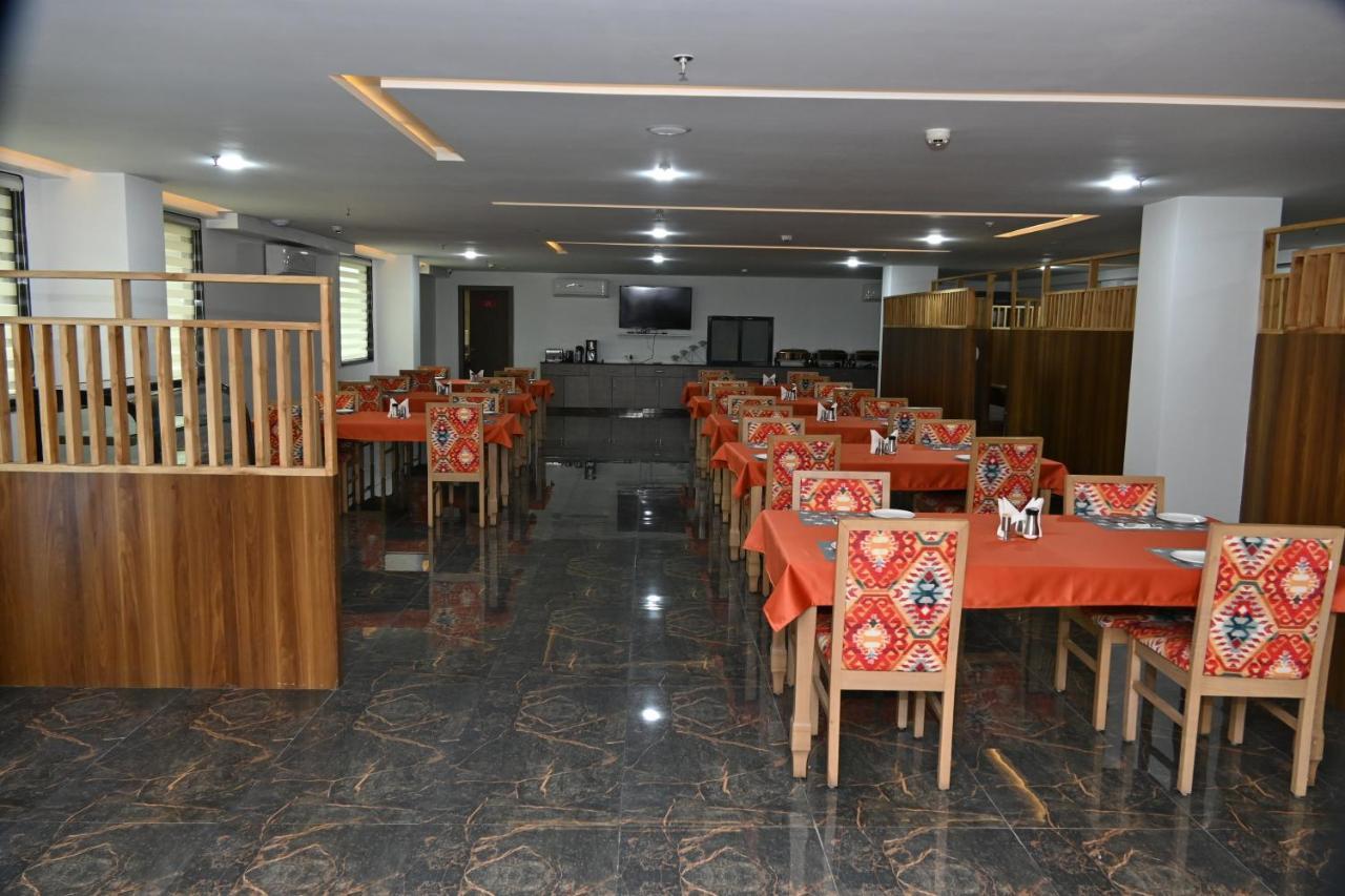 The Orange Zest Hotel Vithalpur Exterior photo
